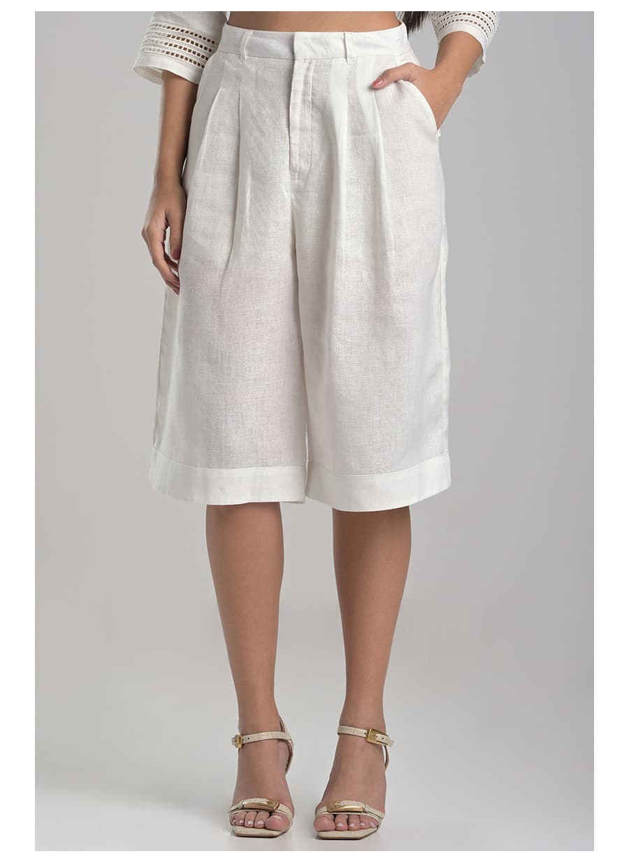 Elongated Bermuda Shorts with Pleats Off-white